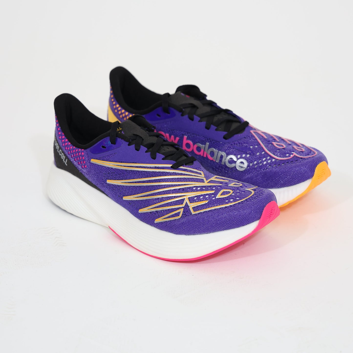 New Balance FuelCell RC Elite v2